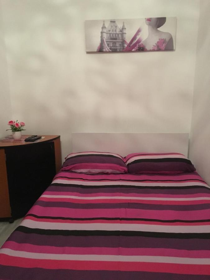 Small Studio2 Apartment Sibiu Luaran gambar